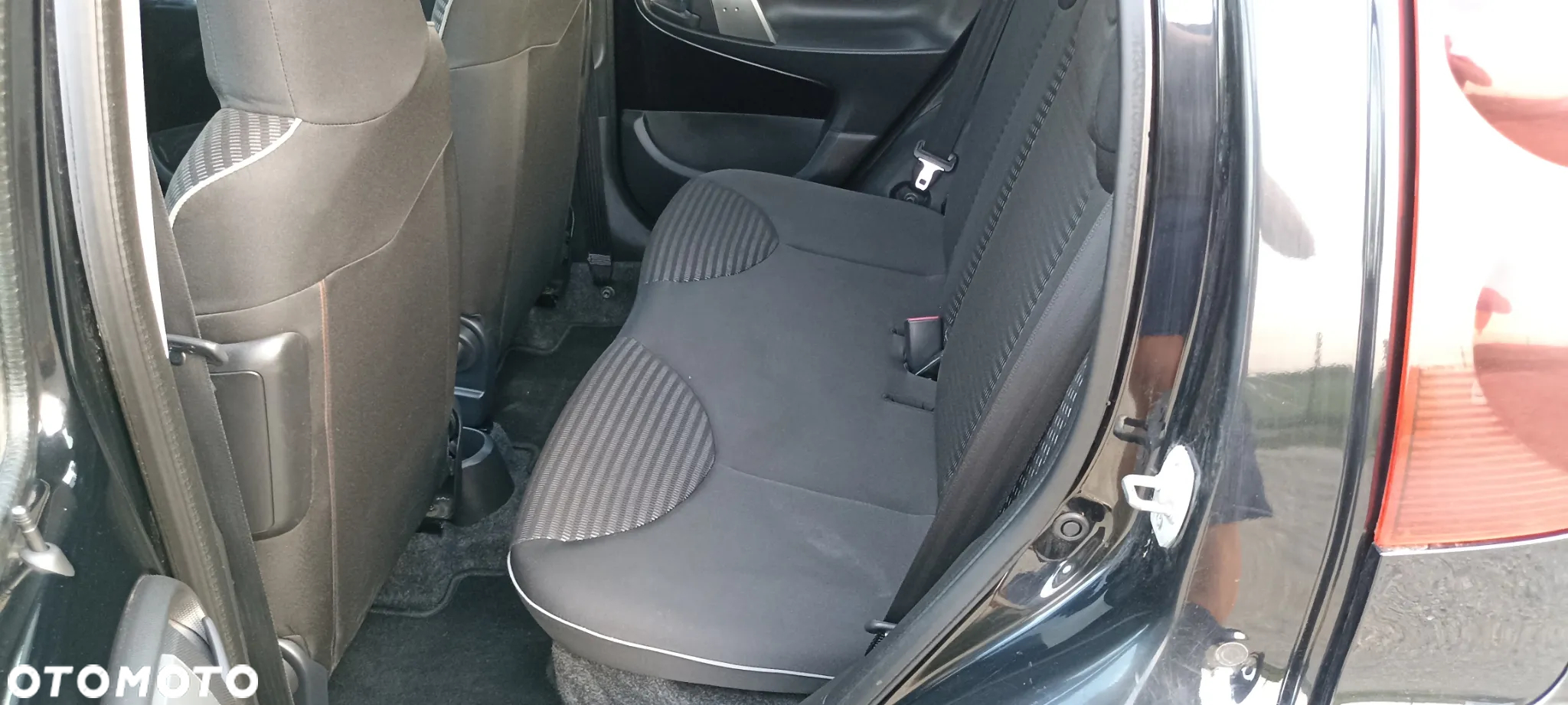Peugeot 107 1.0 Happy - 31