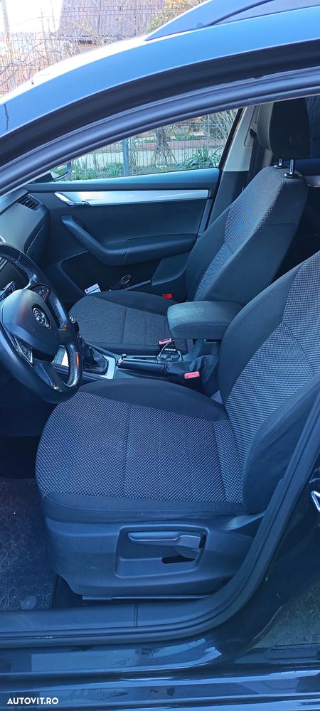 Skoda Octavia 1.6 TDI GREENLINE - 8