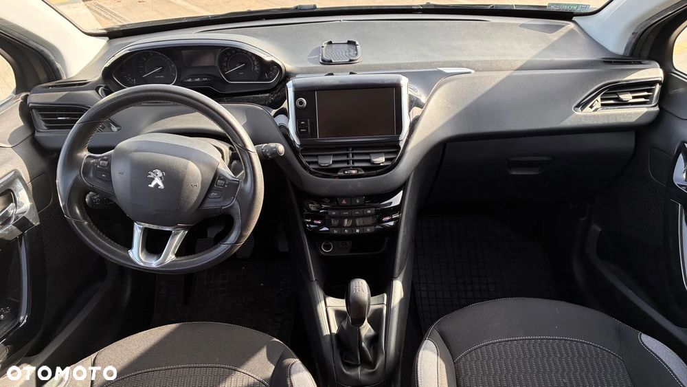 Peugeot 208 1.2 PureTech Allure - 9