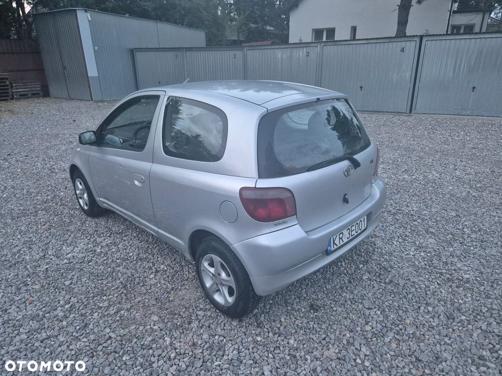 Toyota Yaris 1.0 Base - 7