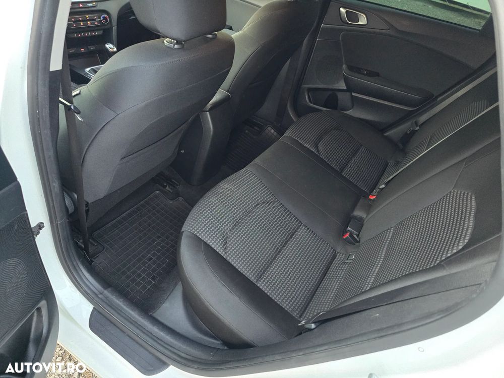Kia Ceed 1.5 T-GDI 6MT Best - 9