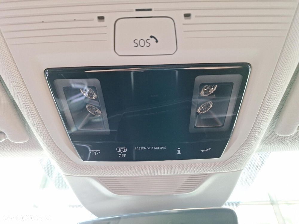 Volkswagen Passat - 38