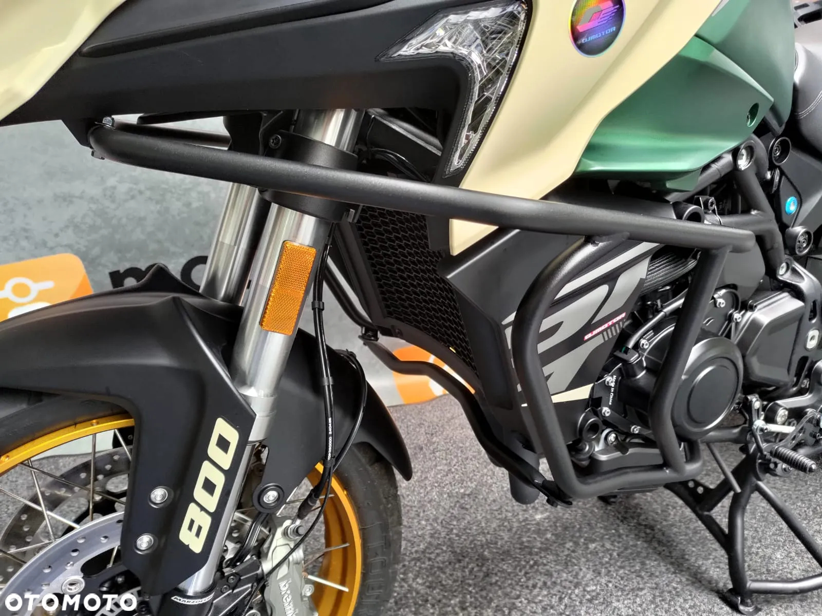 QJMOTOR SRT 800SX - 22