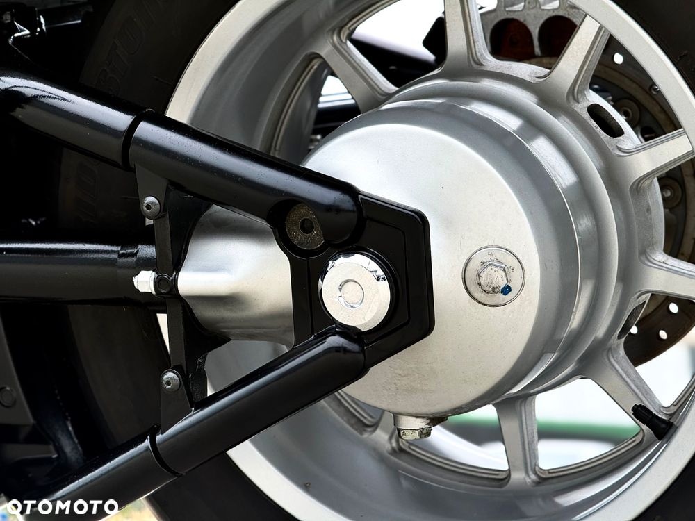 Suzuki Boulevard - 39