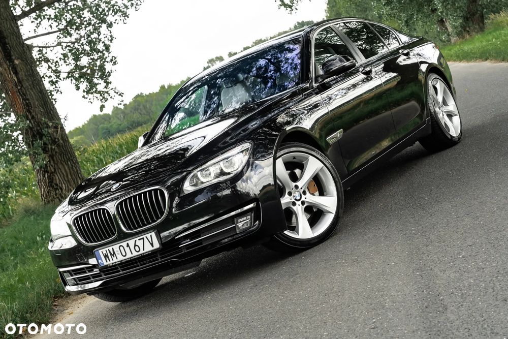 BMW Seria 7 750i xDrive - 8