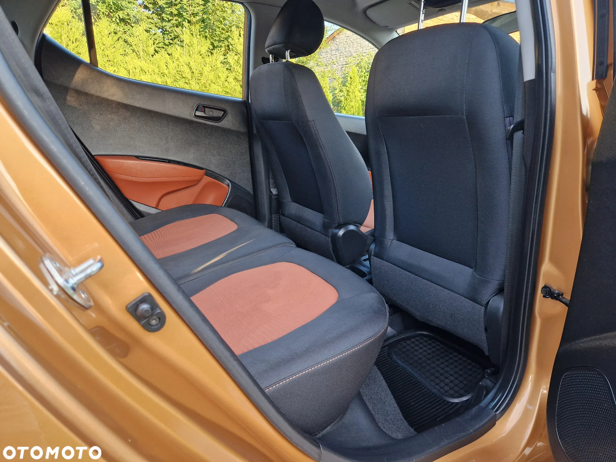 Hyundai i10 1.0 Fifa World Cup Edition - 23