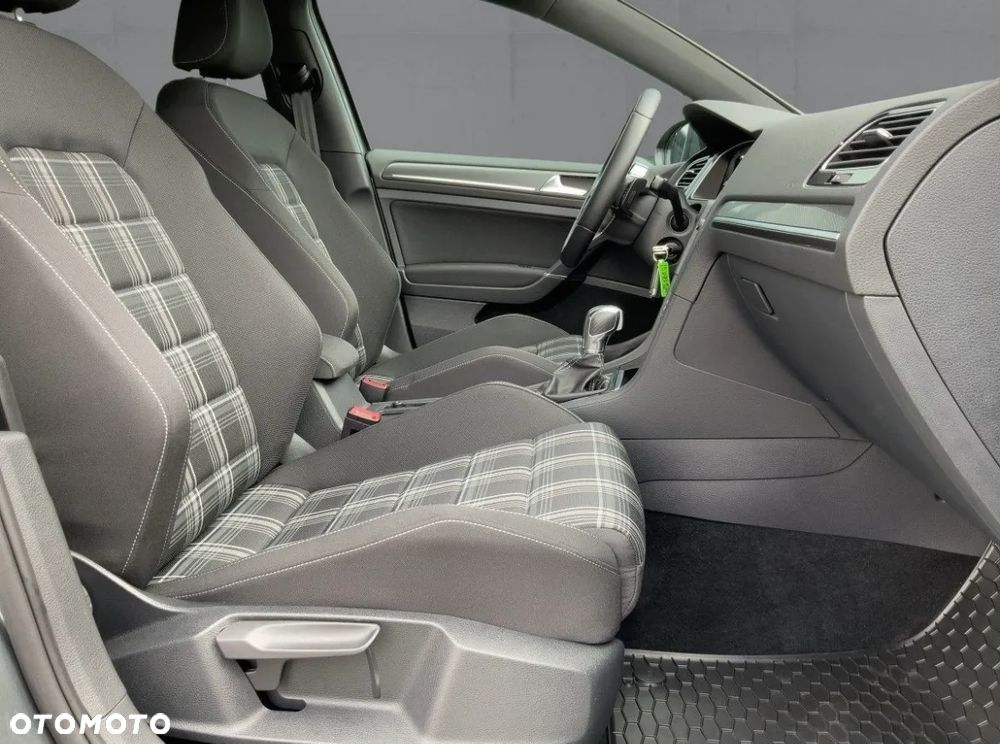 Volkswagen Golf 2.0 TDI BMT GTD DSG - 9