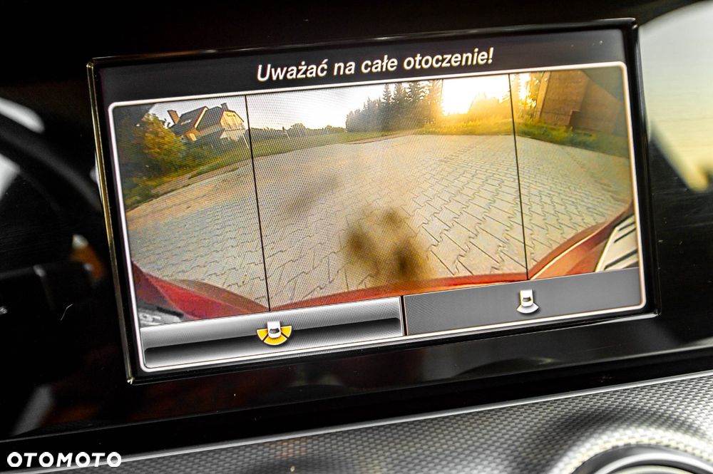 Mercedes-Benz Klasa E 220 d 4-Matic 9G-TRONIC - 32