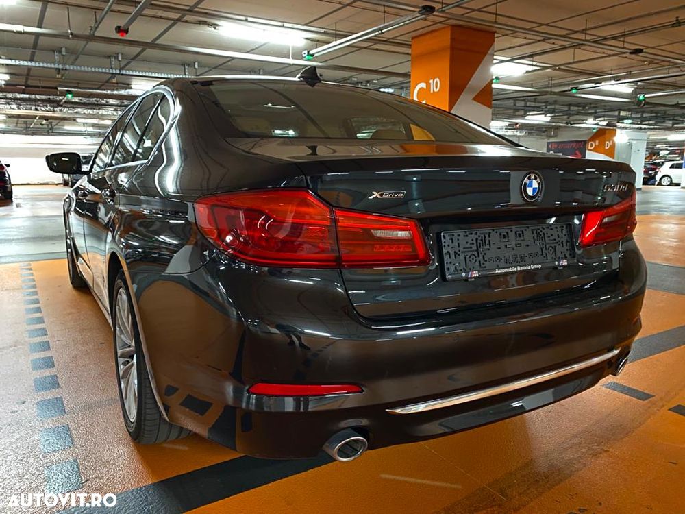 BMW Seria 5 530d xDrive AT - 3