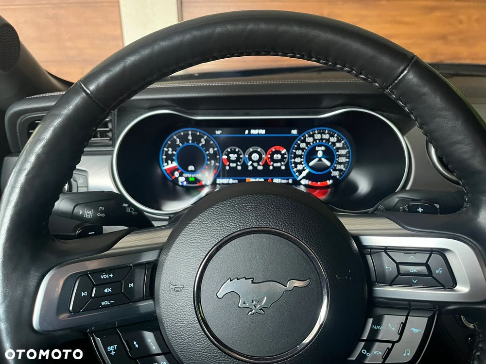 Ford Mustang 5.0 V8 GT - 10