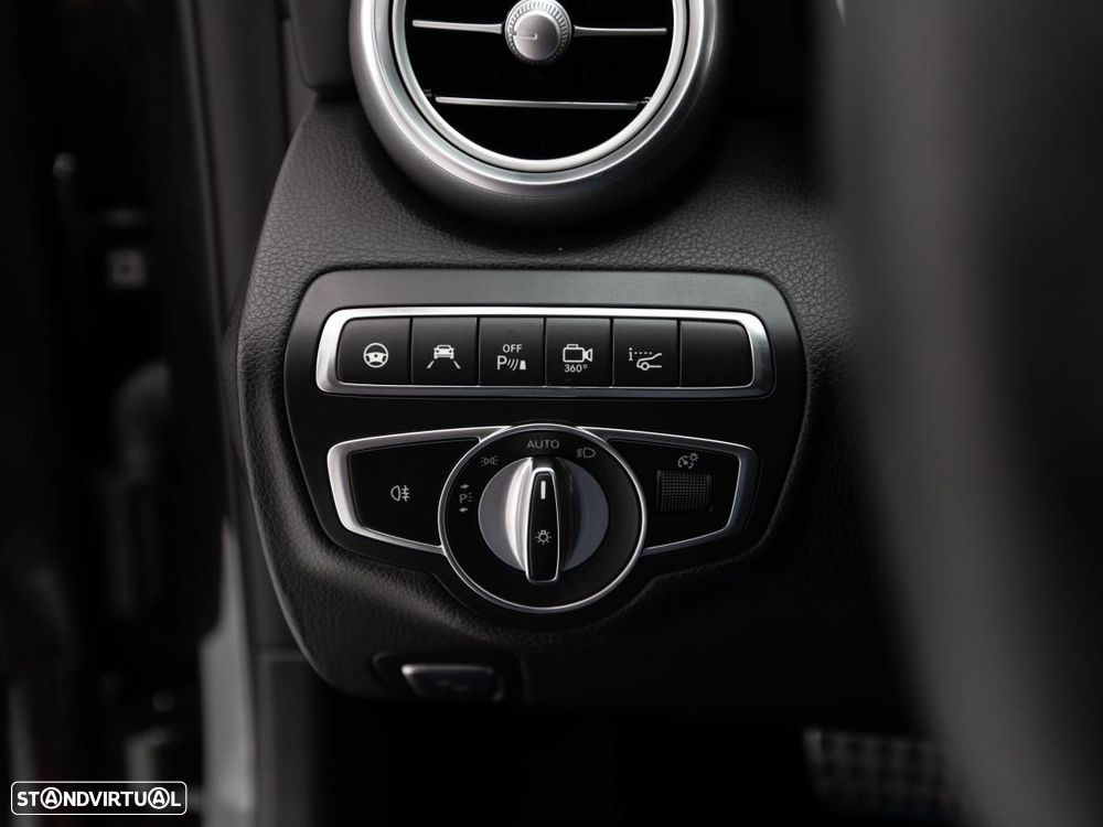 Mercedes-Benz C 63 AMG S - 28