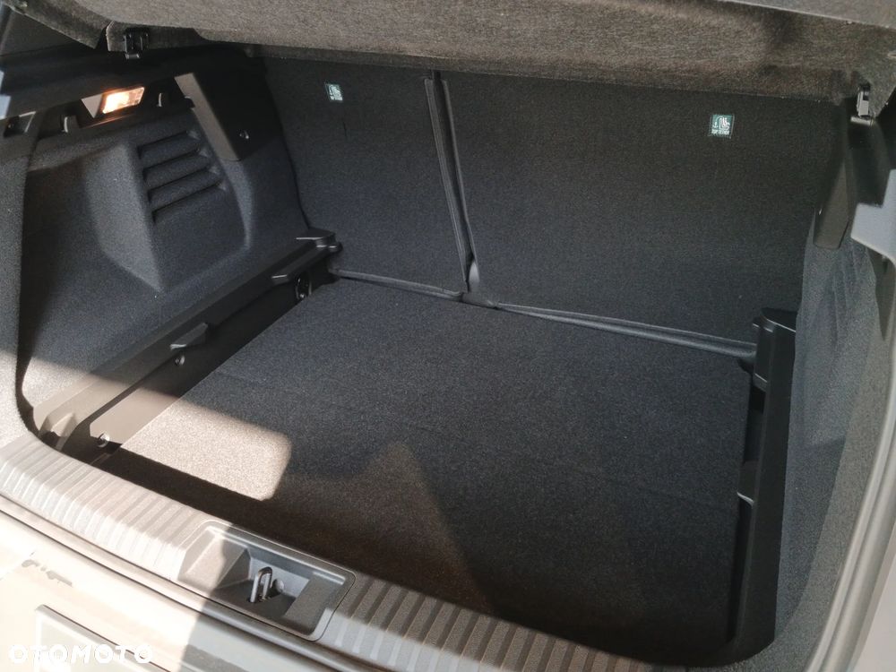 Mitsubishi Grandis 1.8 Hybrid Intense Style Cold - 11