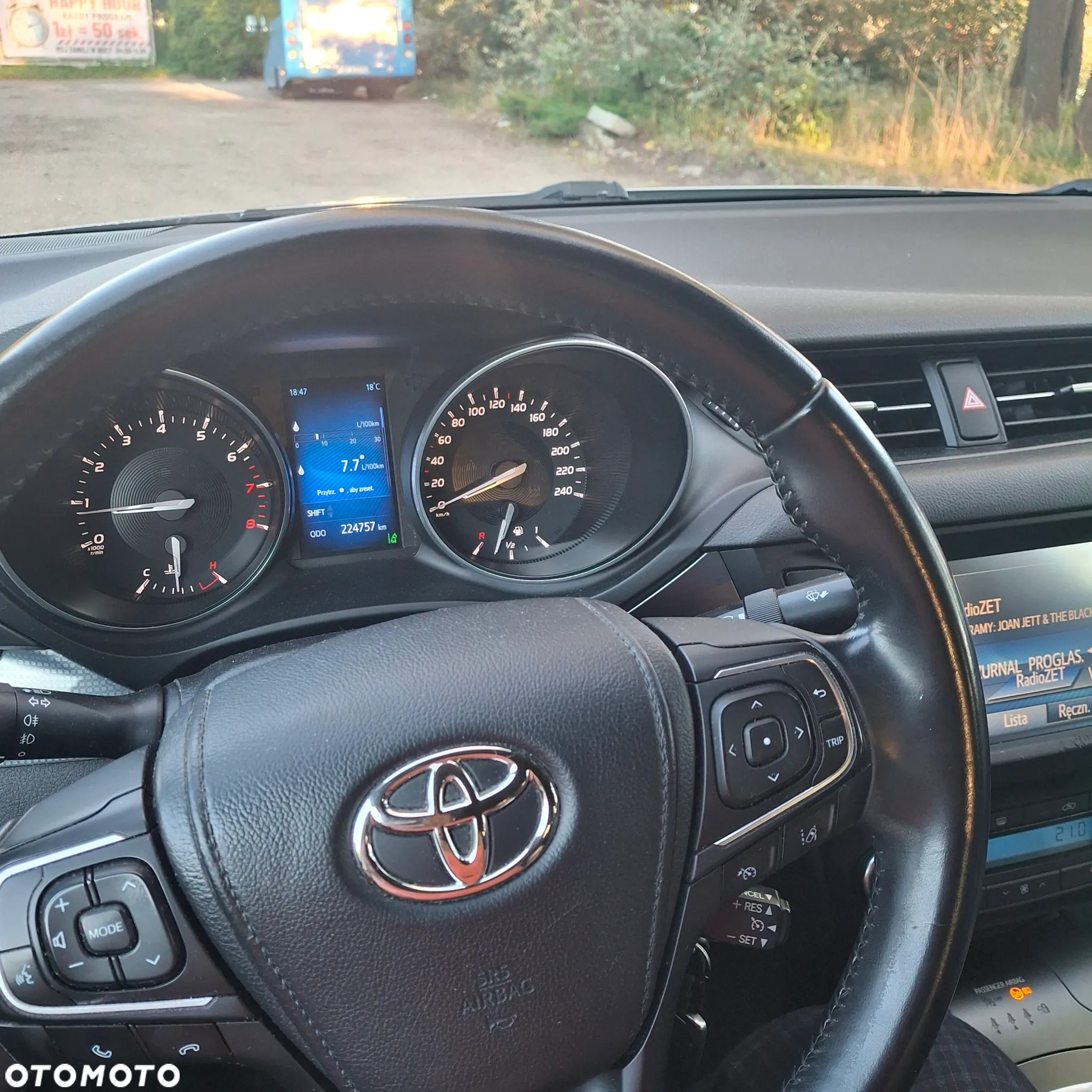 Toyota Avensis 1.8 Premium - 15