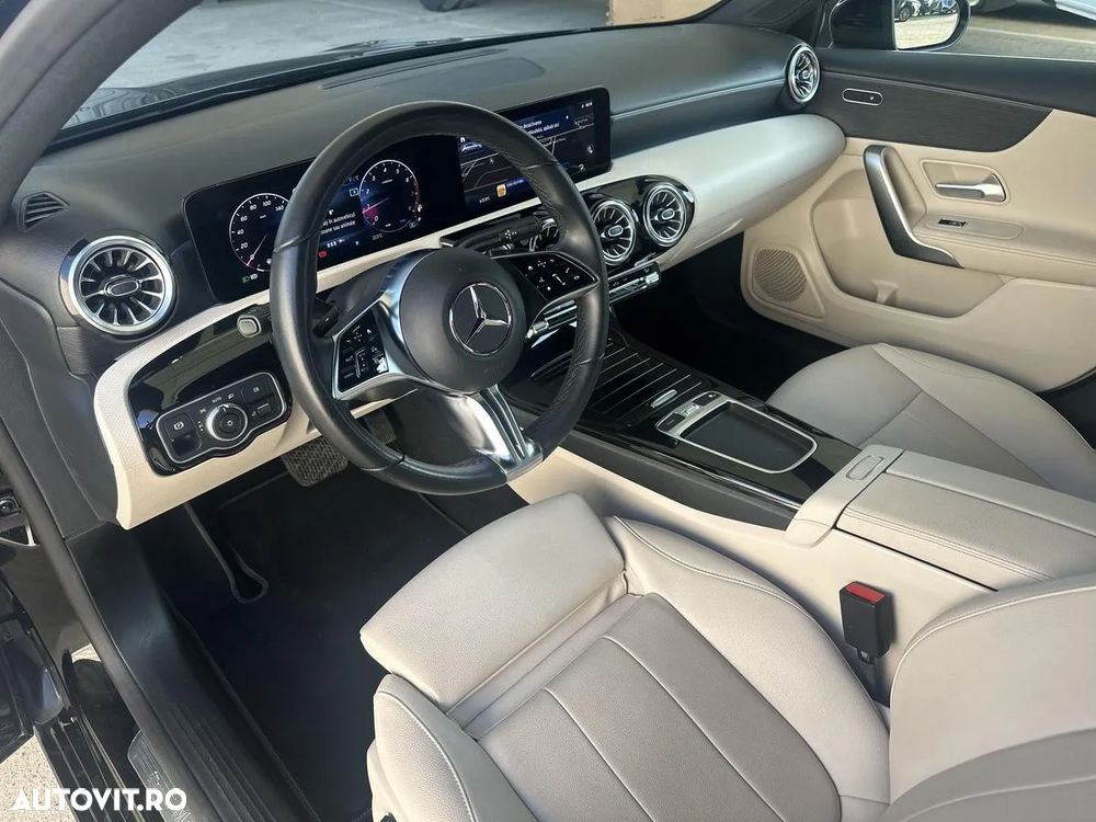 Mercedes-Benz A - 10