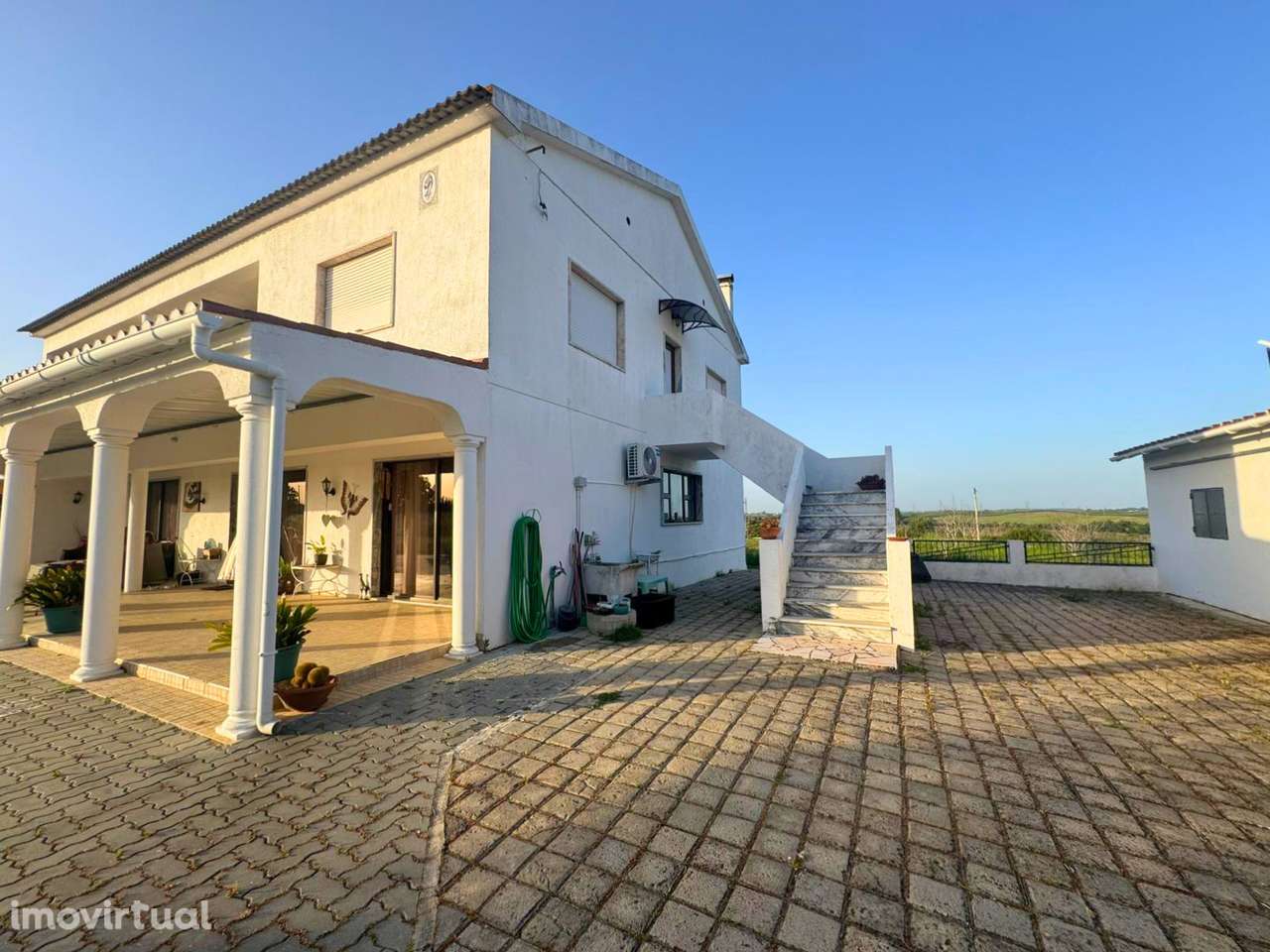 Moradia T4 com 17.365m2 de terreno - Grande imagem: 3/24