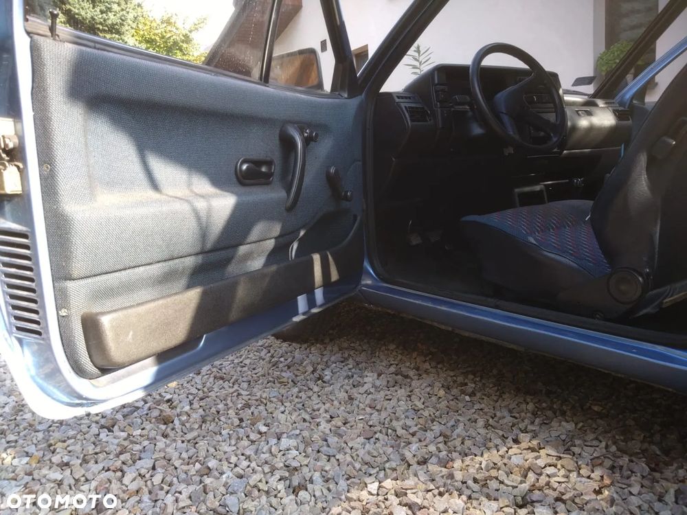 Volkswagen Polo Coupe 1.3 CL - 9