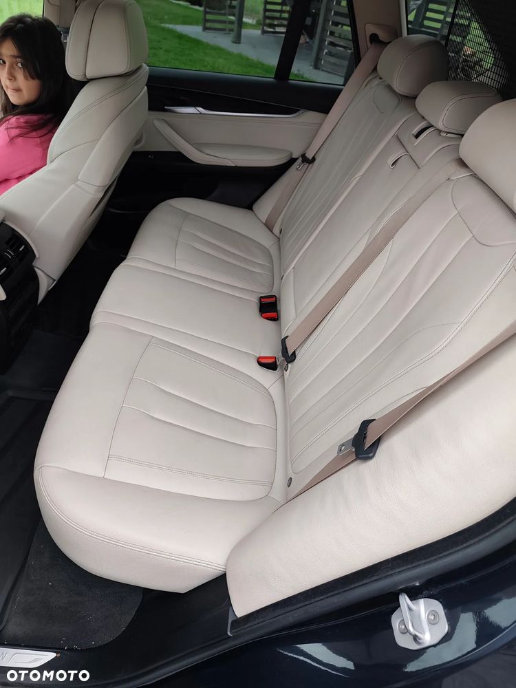 BMW X5 xDrive25d - 11