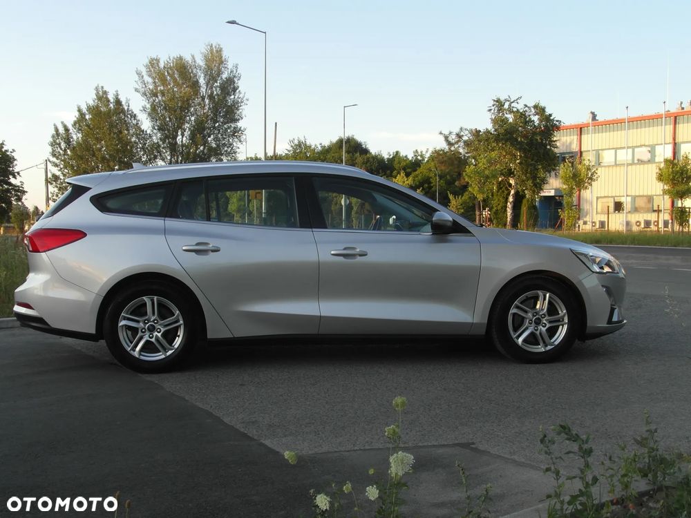 Ford Focus 1.5 EcoBlue Start-Stopp-System COOL&CONNECT - 11
