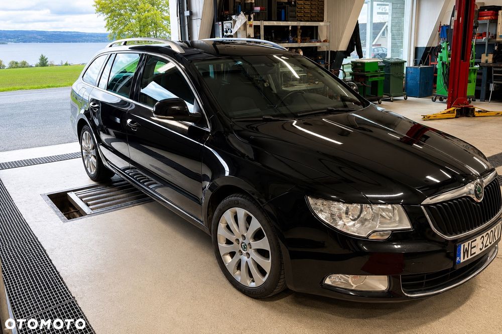 Skoda Superb 2.0 TDI Comfort DSG - 18