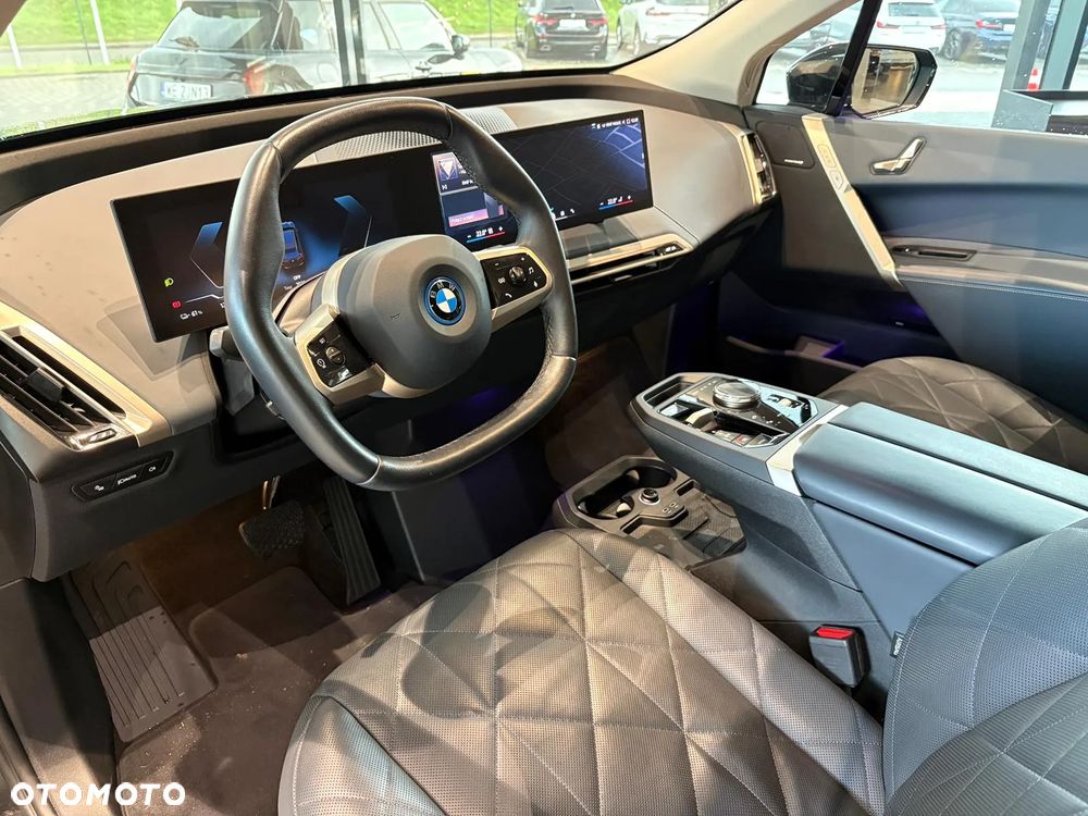 BMW iX xDrive40 76.6kWh - 16