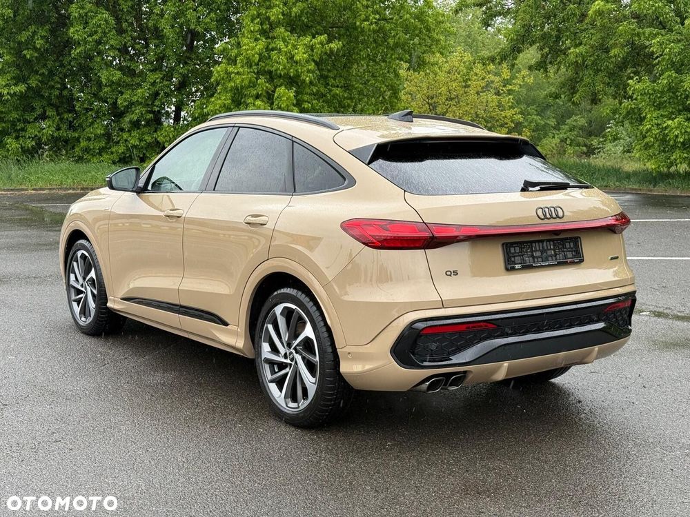 Audi Q5 Sportback - 4