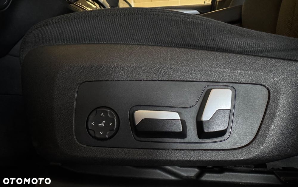 BMW X3 xDrive20d - 16