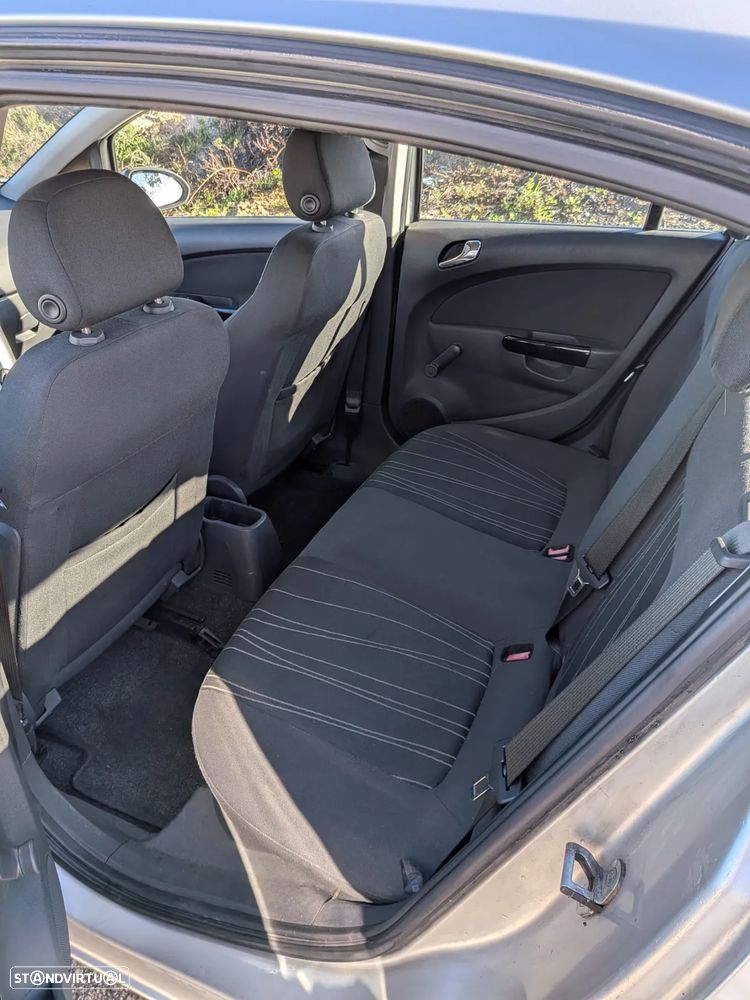 Opel Corsa 1.2 Cosmo 111 - 8