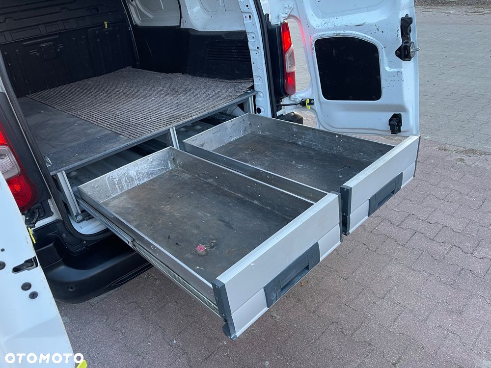 Opel Combo - 24