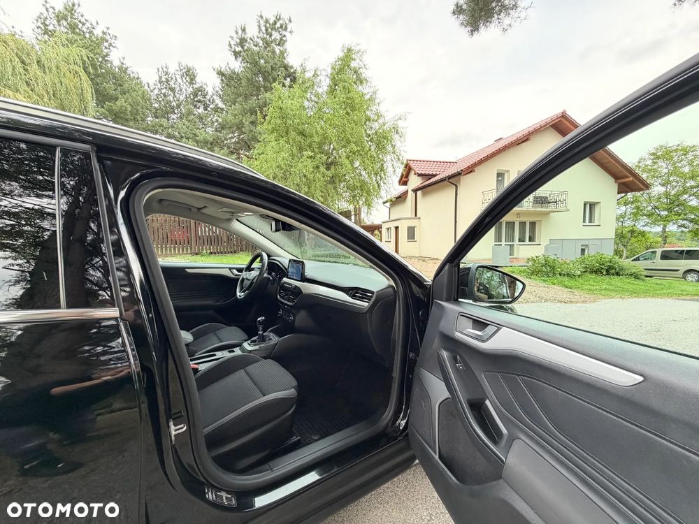 Ford Focus 1.0 EcoBoost Gold X (Trend) - 24