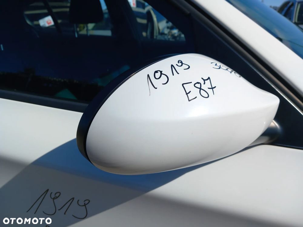 BMW E87 LUSTERKO PRAWE PRZDNIE PRAWY PRZÓD KOLOR: 300 - 3