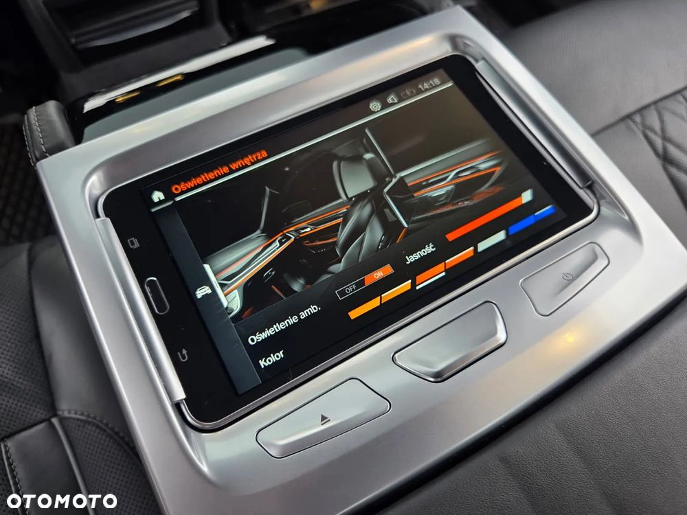 BMW Seria 7 M760Li xDrive - 26