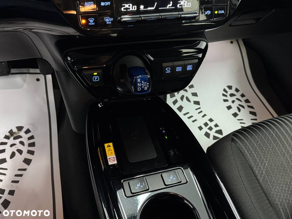 Toyota Prius 1.8 Hybrid Premium - 14