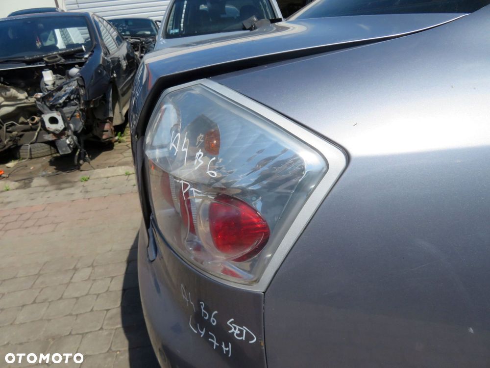 LAMPA TYLNA PRAWA A4 B6 SEDAN  AUDI 2000-2006 - 3