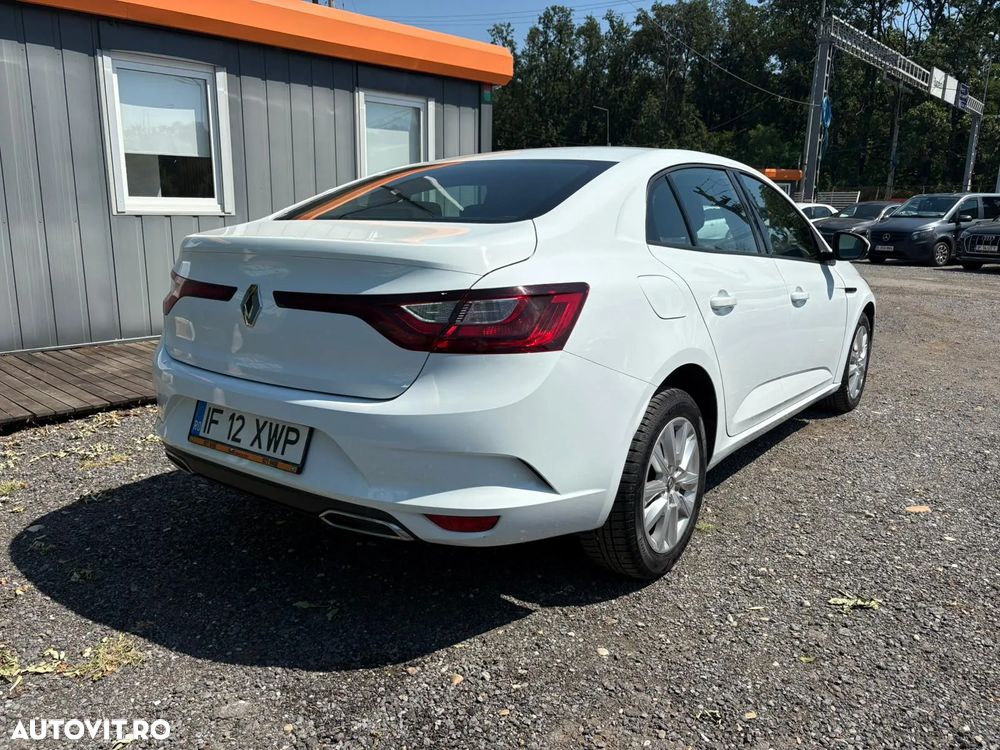 Renault Megane TCe Zen - 3