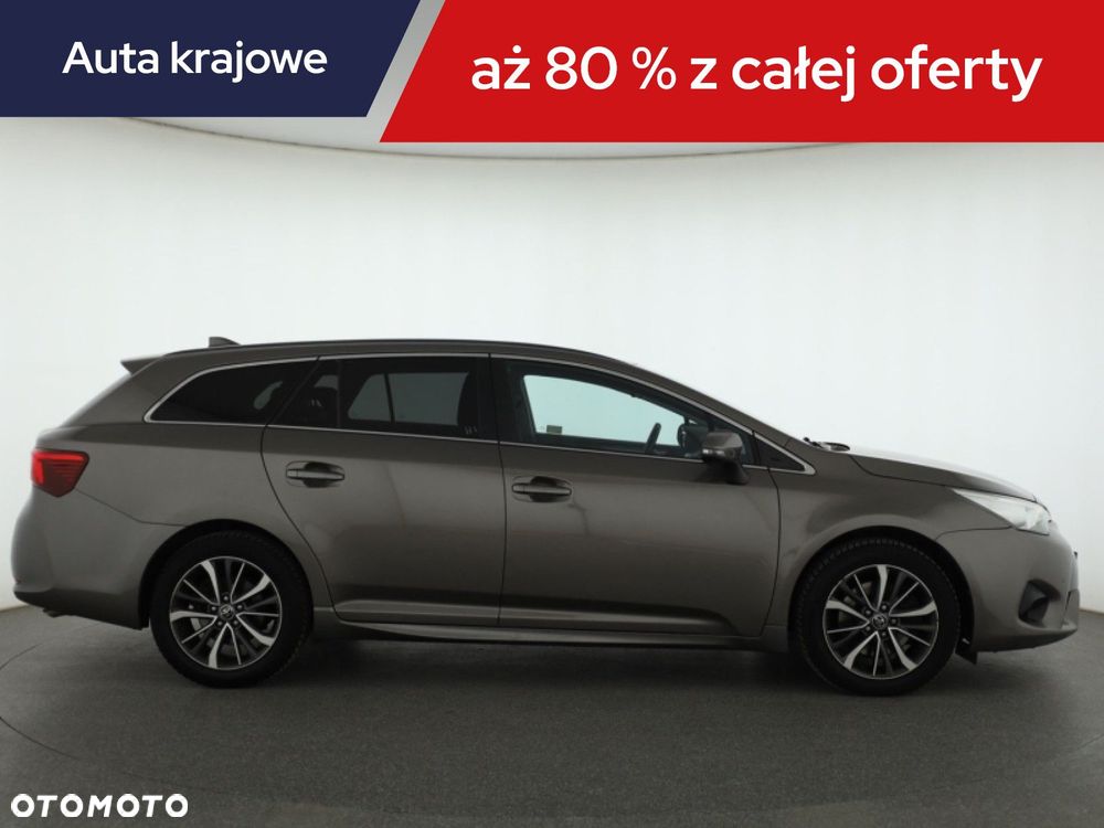 Toyota Avensis - 8