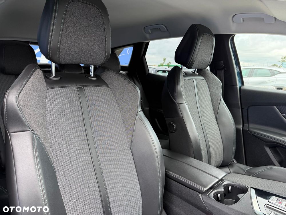 Peugeot 3008 1.2 PureTech GPF Allure S&S EAT8 - 18