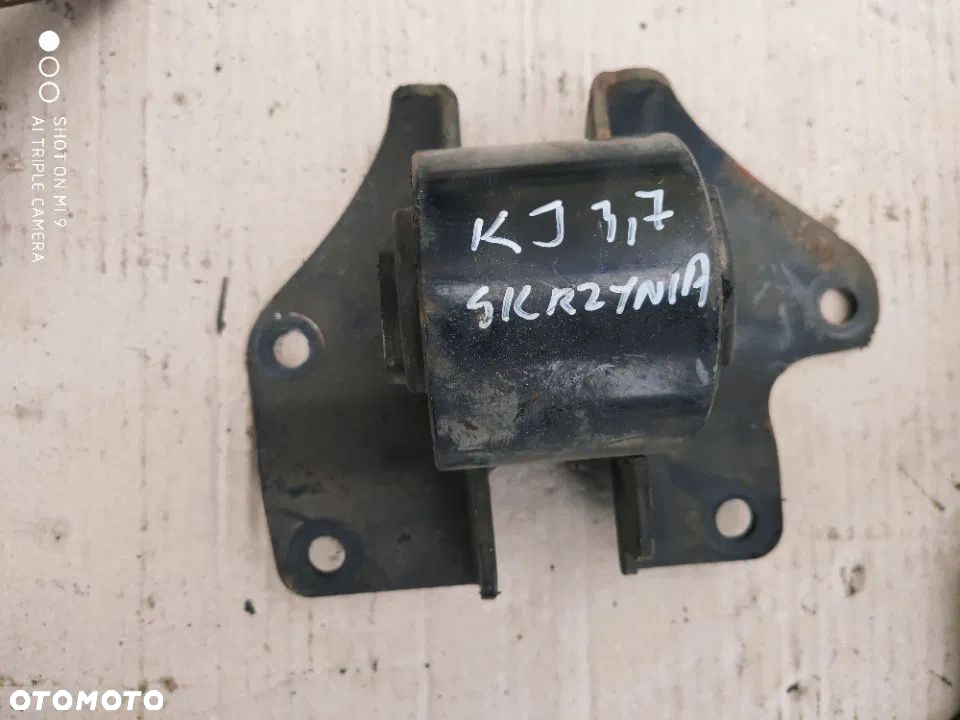 poduszka Łapa silnika skrzyni jeep cherokee liberty kj v crd - 12