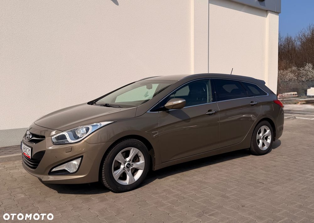 Hyundai i40 i40cw 1.7 CRDi Fifa World Cup Edition - 2