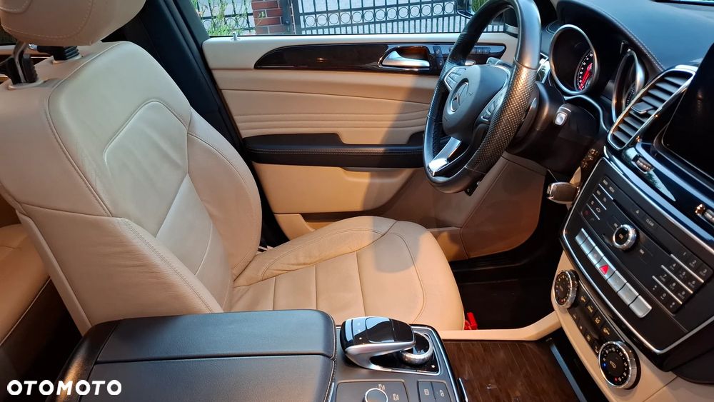 Mercedes-Benz GLE 350 d 4-Matic - 17