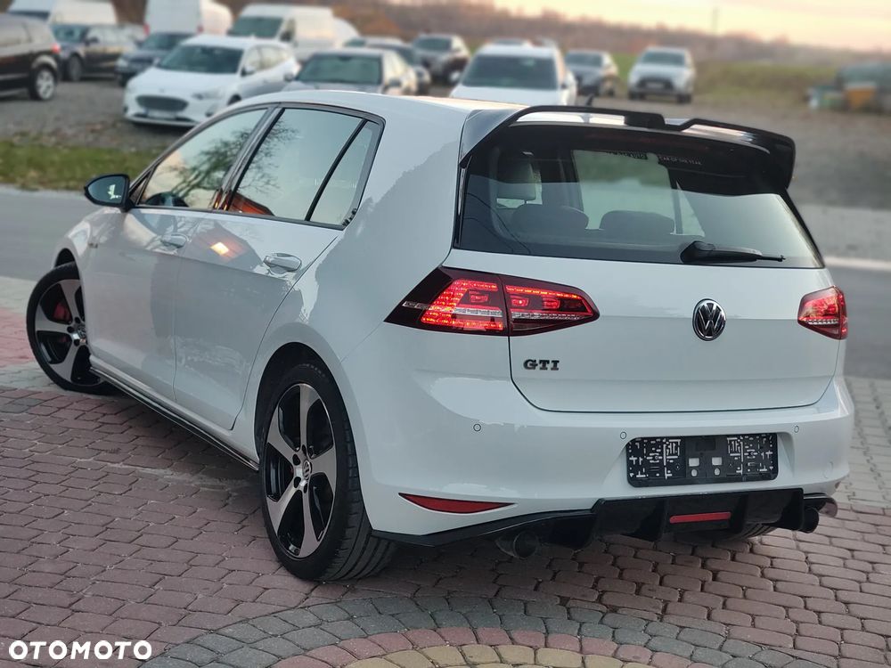 Volkswagen Golf 2.0 TSI BMT GTI Performance - 9