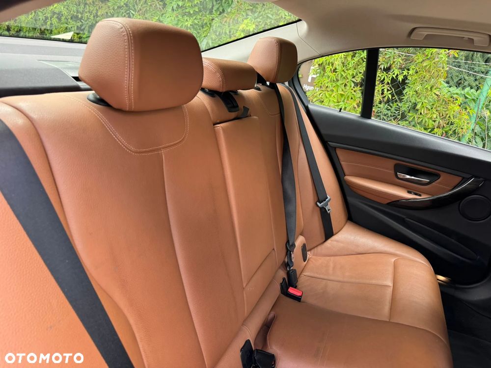BMW Seria 3 320d Efficient Dynamics Edition Luxury Line - 19
