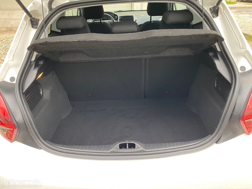 Peugeot 208 1.2 PureTech Style - 12