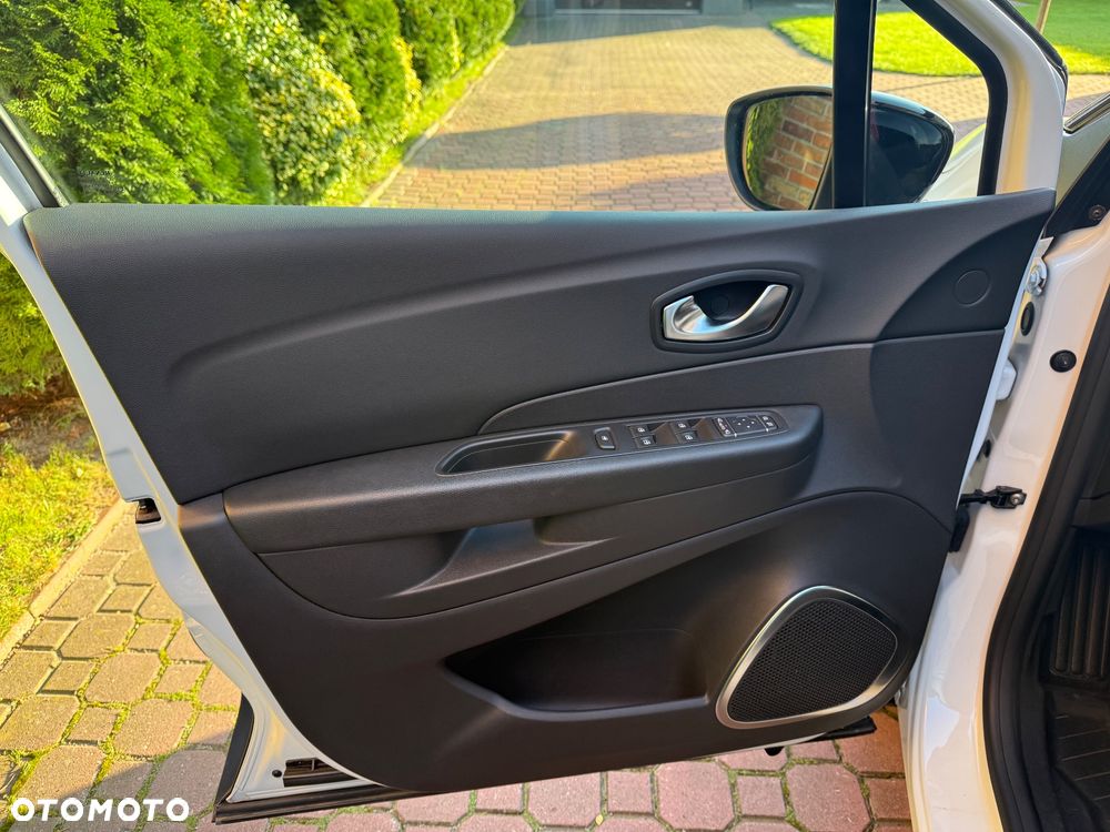 Renault Captur 1.2 Energy TCe XMOD - 29