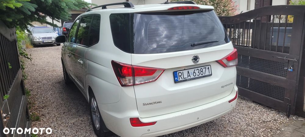 SsangYong/KGM Rodius 2.2 D Turismo - 3