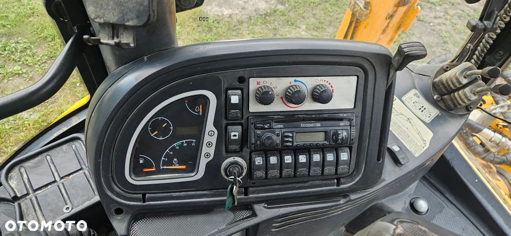 JCB 4CX - 6