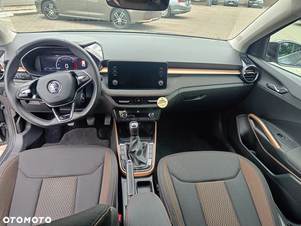 Skoda Fabia 1.0 TSI Style Color - 11