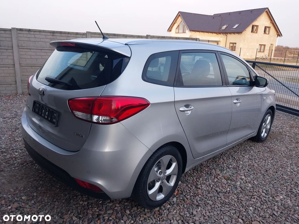 Kia Carens 1.7 CRDi 136 Dream Team Edition - 8