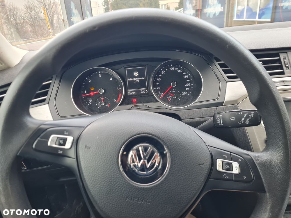 Volkswagen Passat Variant 2.0 TDI DSG (BlueMotion Technology) Trendline - 9