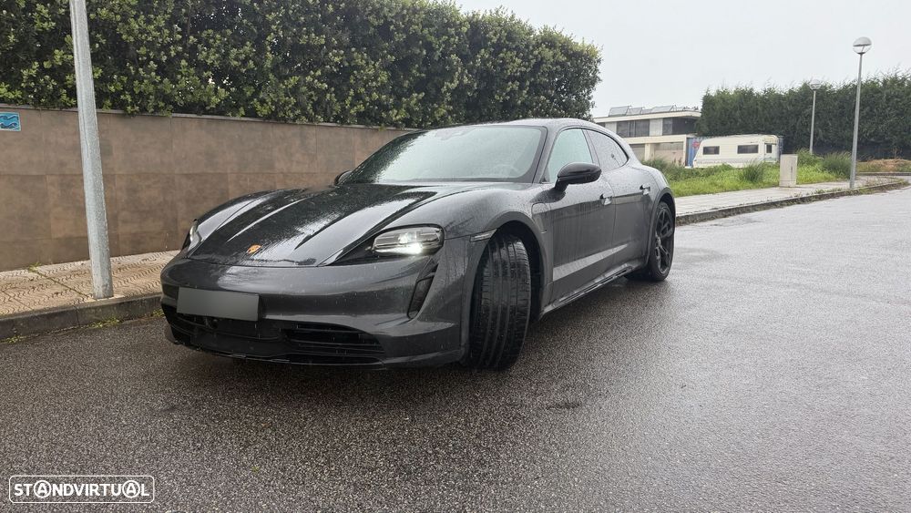 Porsche Taycan Cross Turismo 4 - 2