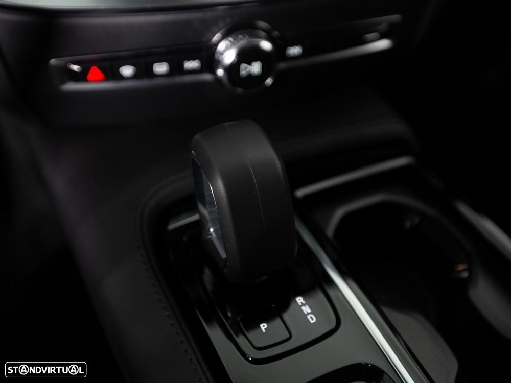 Volvo V60 2.0 T6 AWD TE Core - 17